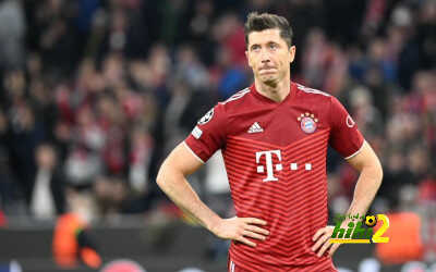 تشاؤم في برشلونة بشأن التعاقد مع ليفاندوفسكي