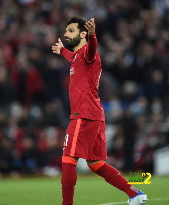 هاتريك يفصل محمد صلاح عن معادلة مايكل أوين