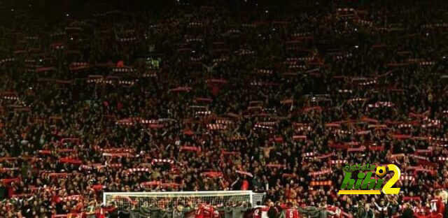 لاعب فياريال يشيد بالانفيلد وجماهير ليفربول