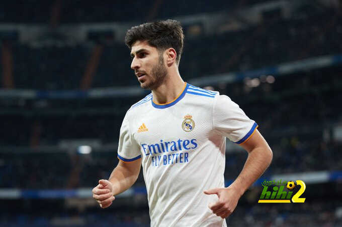 ريال مدريد يجتمع مع أسينسيو لحمايته من عروض ميلان والبريميرليج