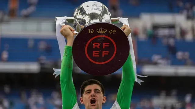 كورتوا ” بعض الناس احتفلوا بالفوز بالكلاسيكو كأنهم حققوا اللقب “