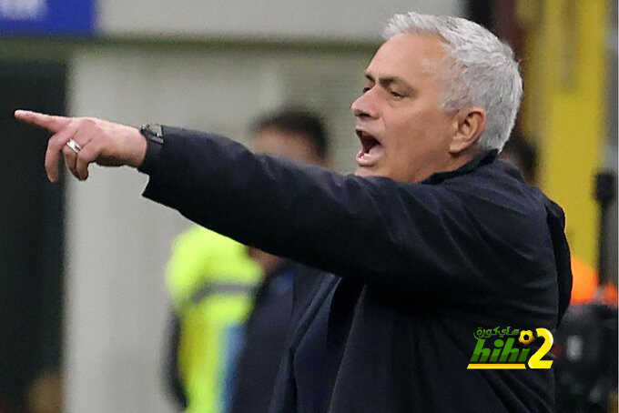 مورينيو يحتفل بتتويج ريال مدريد بالدوري الاسباني !