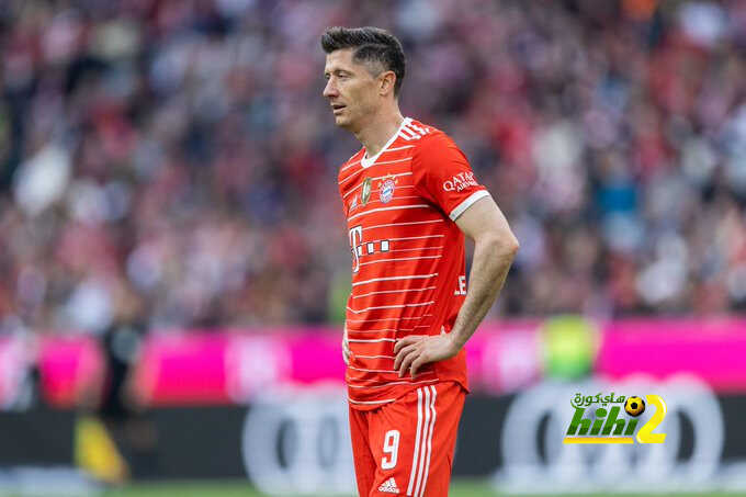 كيف سيسدد برشلونة أموال صفقة التعاقد مع ليفاندوفسكي ؟