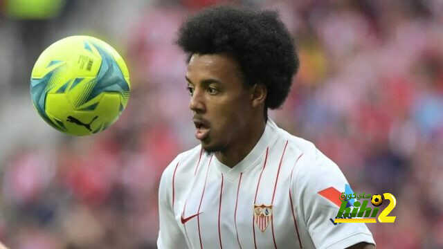 إشبيلية يرفض عرض برشلونة لضم كوندي