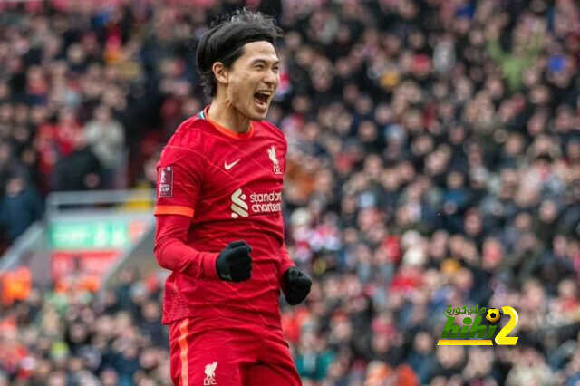 ليفربول يحدد قيمة مينامينو
