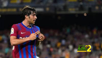 برشلونة يقترب من تجديد عقد روبيرتو