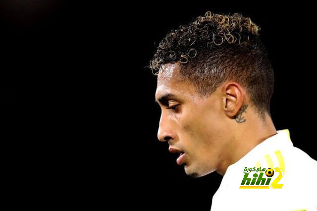 تطور جديد بشأن تعاقد برشلونة مع رافينيا