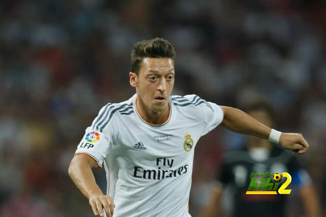 أوزيل يتوقع بطل أوروبا بين ليفربول وريال مدريد