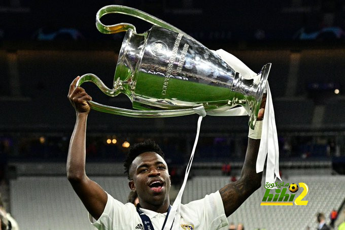 ريال مدريد يكافئ فينسيوس بعقد حتى 2028