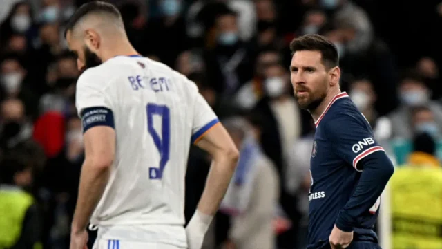 ميسي يعترف بأحقية بنزيما بجائزة البالون دور!