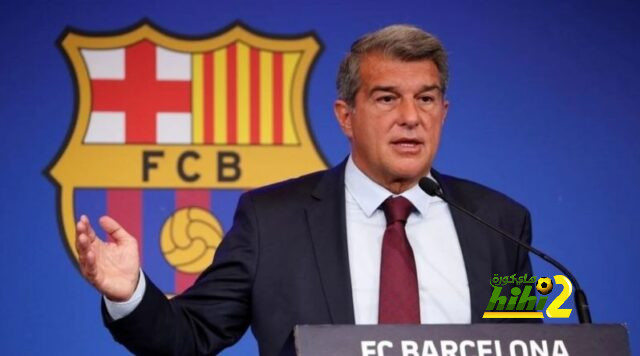 فيديو: ردة فعل لابورتا قبل بدء اجتماع برشلونة