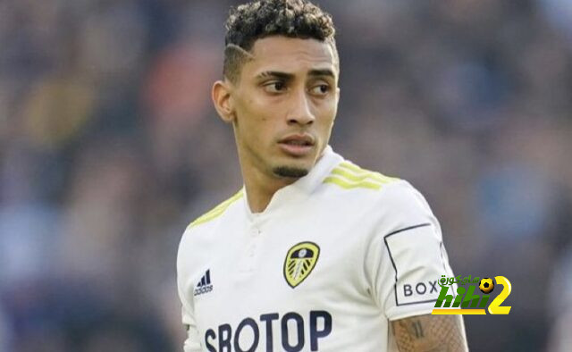 ليدز يونايتد يصدم برشلونة بشأن صفقة رافينيا