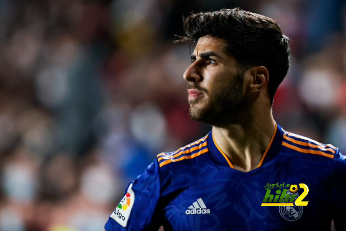 أسينسيو يعلق على مستقبله مع ريال مدريد
