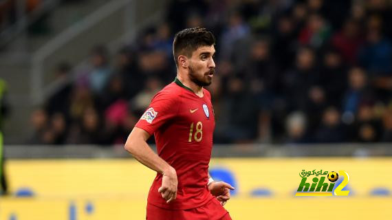 مورينيو يضع عينه على صفقات من الدوري الانجليزي