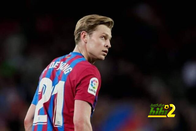 برشلونة يتجه للموافقة على عرض مانشستر يونايتد لبيع دي يونج !