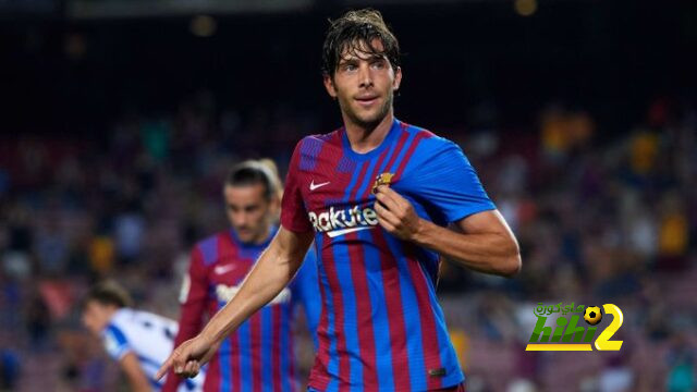 تجديد برشلونة لعقد سيرجي روبيرتو بين القبول والرفض
