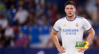 فيورنتينا يرغب في التعاقد مع لوكا يوفيتش