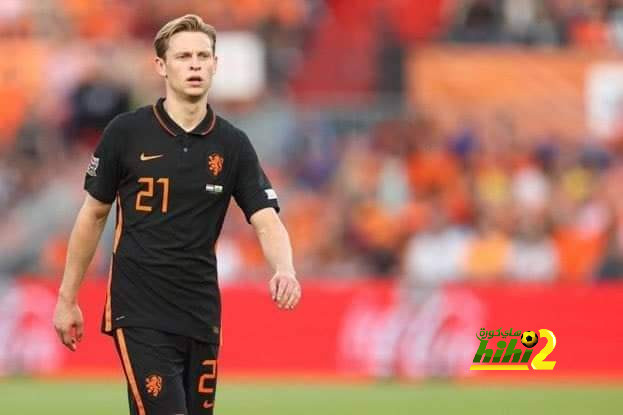 دي يونج قائد مشروع تين هاج في مانشستر يونايتد