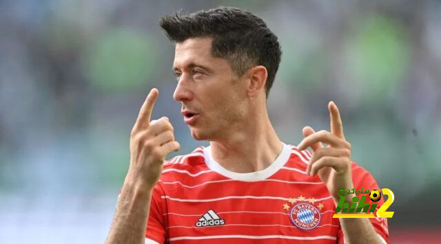 لماذا لا يعيد برشلونة سيناريو أوباميانغ مع ليفاندوفسكي؟