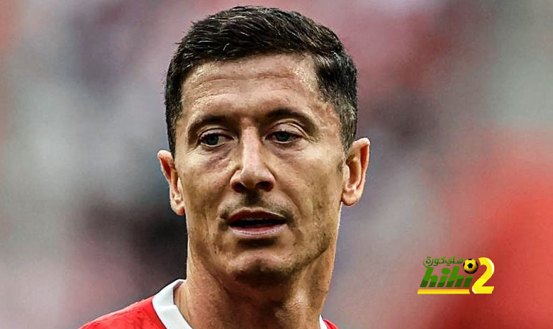 سبب إصرار ليفاندوفسكي على ارتداء قميص برشلونة