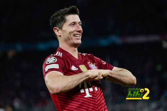 ليفاندوفسكي قرر هذا القرار الصادم من أجل برشلونة