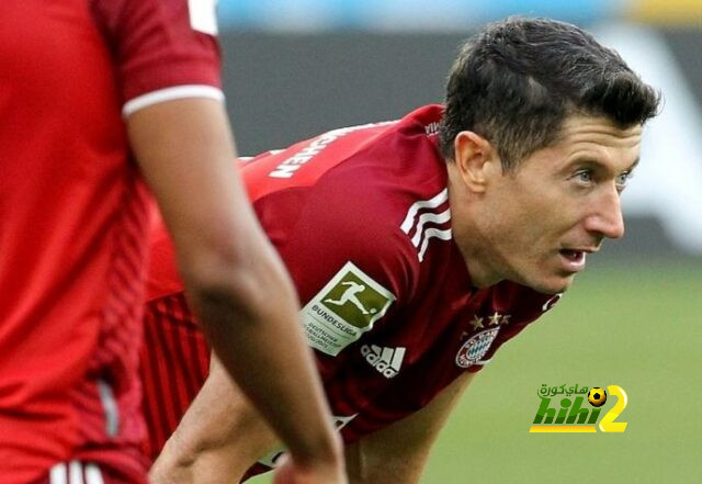 صحفي كتالوني يؤكد قلقه من تأخر برشلونة في ضم ليفاندوفسكي