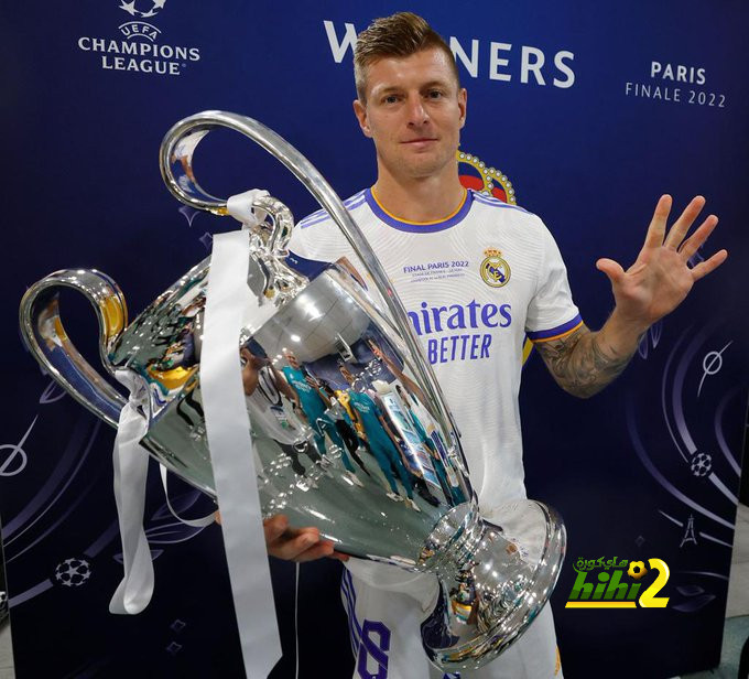 لماذا أوقف ريال مدريد مفاوضاته مع توني كروس ؟