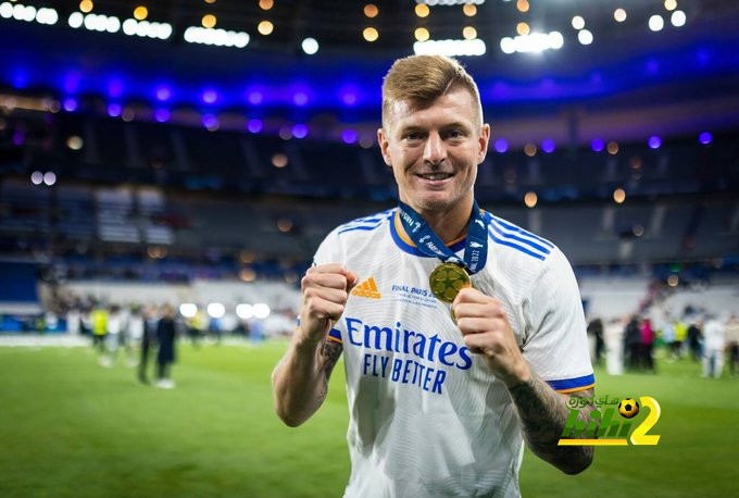 كروس يحسم مستقبله مع ريال مدريد