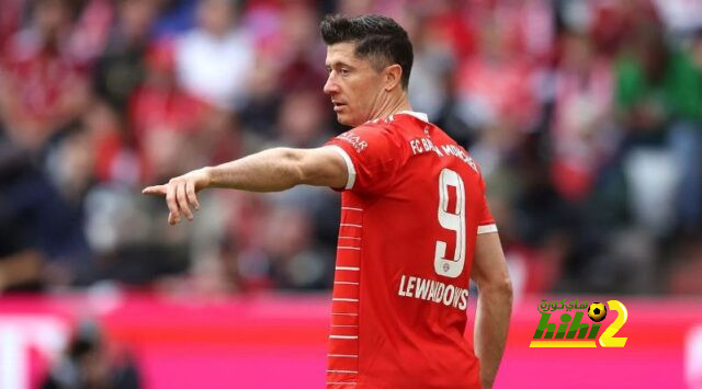 ليفاندوفسكي مضحوك عليه .. برشلونة ليس الوجهة الأفضل