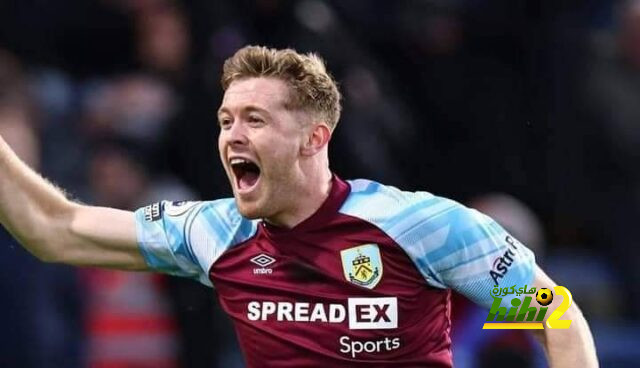 ولفرهامبتون يتعاقد مع لاعب بيرنلي