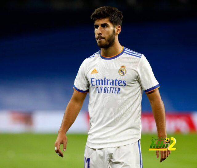 صحفى ينتقد إصرار ريال مدريد على بيع أسينسيو