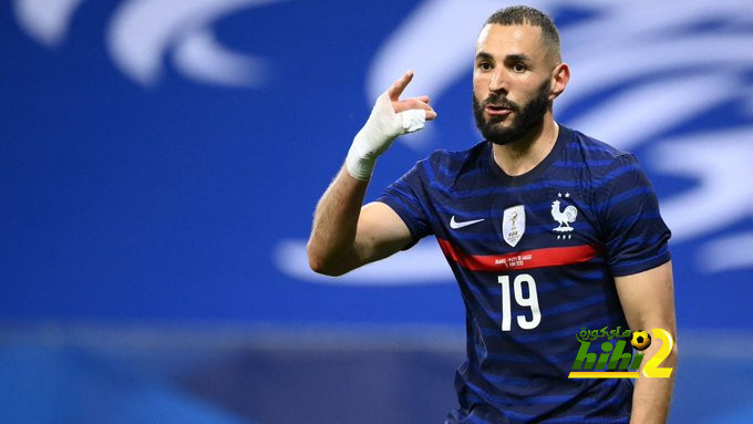 لماذا ميز ريال مدريد بنزيما عن باقي زملائه ؟