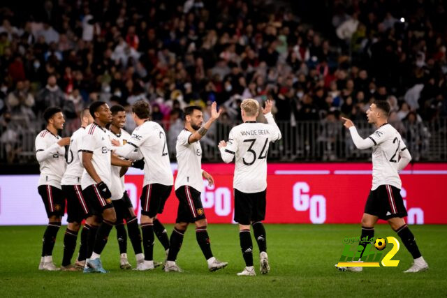 مانشستر يونايتد يتعادل مع أستون فيلا وديا