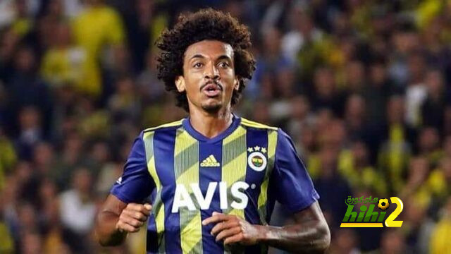 لماذا تعاقد النصر مع لويس جوستافو رغم سنه المرتفع ؟