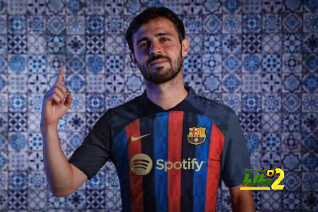 برناردو سيلفا ينتظر عرض برشلونة الرسمي
