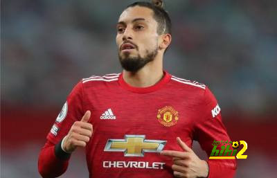 إشبيلية ضمن سباق التعاقد مع أليكس تيليس