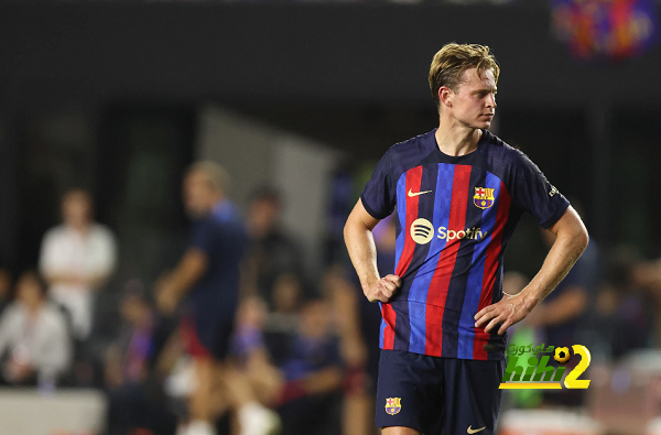 عائق جديد يمنع برشلونة من بيع دي يونغ .. ليس اللاعب!