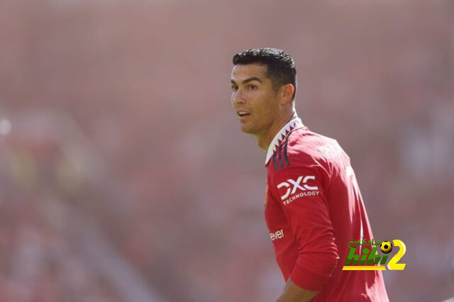 روني يحث إدارة مانشستر يونايتد بالسماح لرونالدو بالرحيل