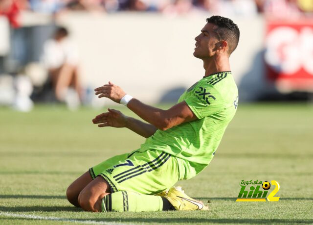 لاعبو مانشستر يونايتد يطالبون بطرد رونالدو!