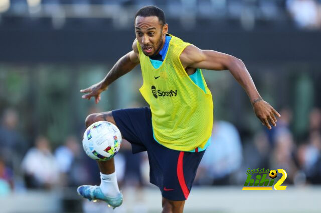 برشلونة يحدد سعر بيع أوباميانج