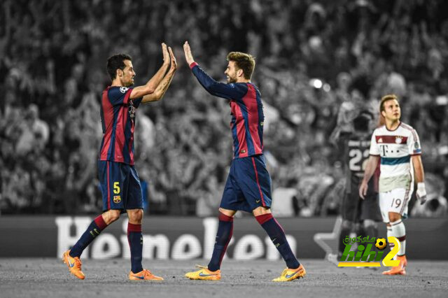 برشلونة مديون بـ 102 مليون يورو لبوسكيتس و بيكيه