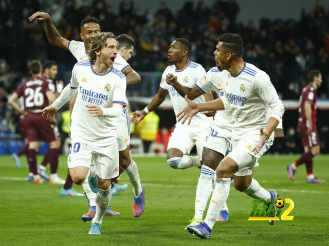 كيف يستطيع ريال مدريد على كامل حقوقه في صفقة رحيل كاسيميرو إلى مانشستر يونايتد ؟