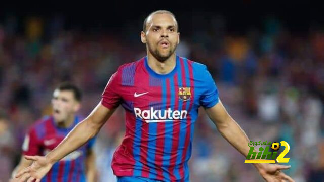 تقارير.. بريثوايت يوجه طلباً عاجلاً لمسؤولي برشلونة
