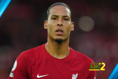 فان دايك يعادل كومباني