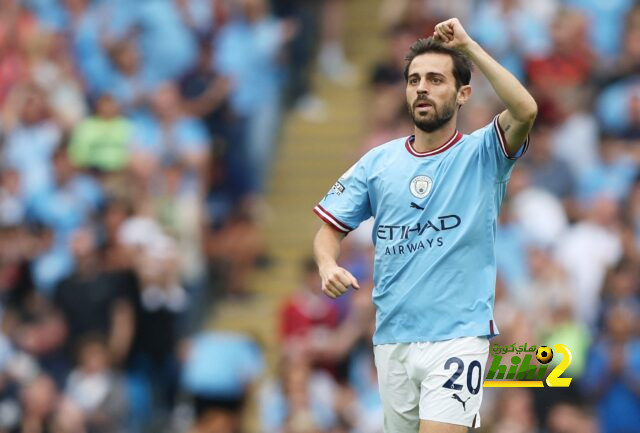 برناردو سيلفا يعلن بقاءه في مانشستر سيتي