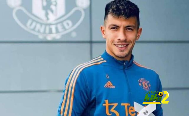 رسالة مارتينيز لجمهور مانشستر يونايتد بعد فوزه بجائزة لاعب الشهر
