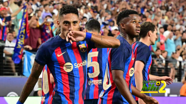 برشلونة كان قريبا من التعاقد مع لاعب مانشستر يونايتد ولكن !