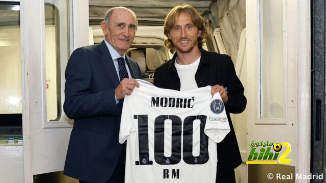 ريال مدريد يحتفل بمودريتش بعد وصوله لـ 100 مباراة في دوري الأبطال
