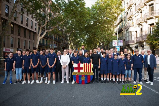 فريق برشلونة يحتفل باليوم الوطني لـ إقليم كتالونيا
