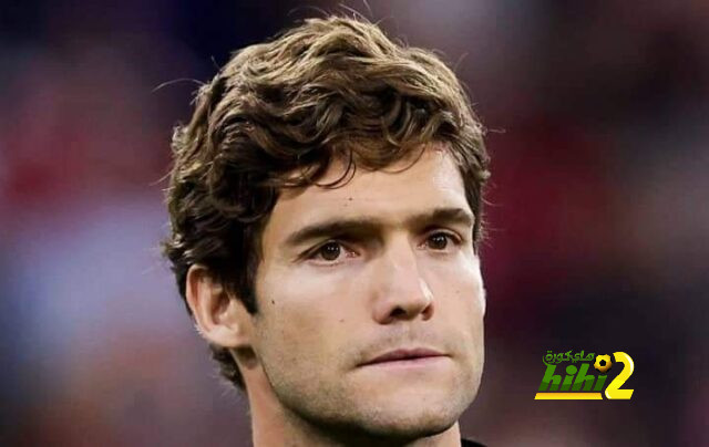 برشلونة يفكر في تمديد عقد ألونسو